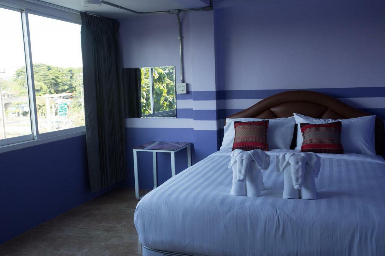 Baan Chang Hotel&Coffee House Tak Bagian luar foto